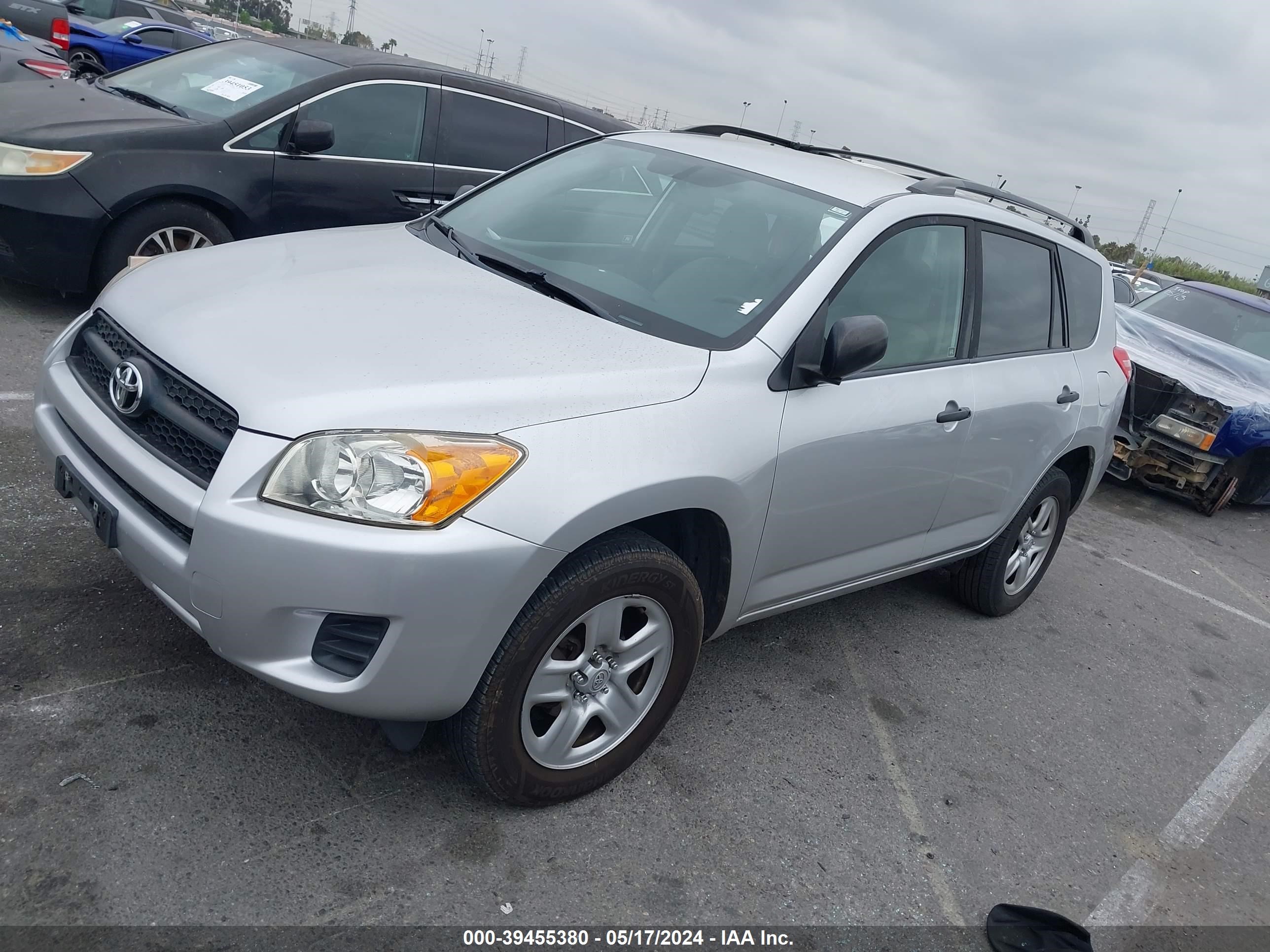 Photo 1 VIN: JTMZF33V19D013120 - TOYOTA RAV 4 