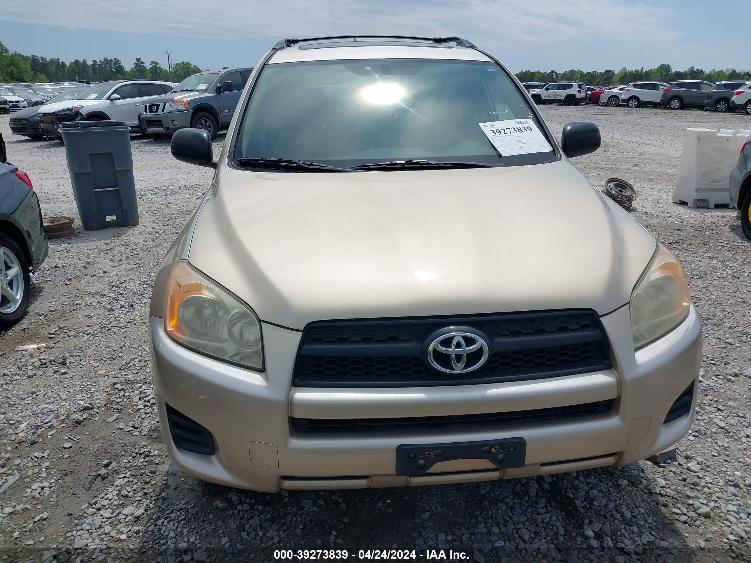 Photo 12 VIN: JTMZF33V295003027 - TOYOTA RAV 4 