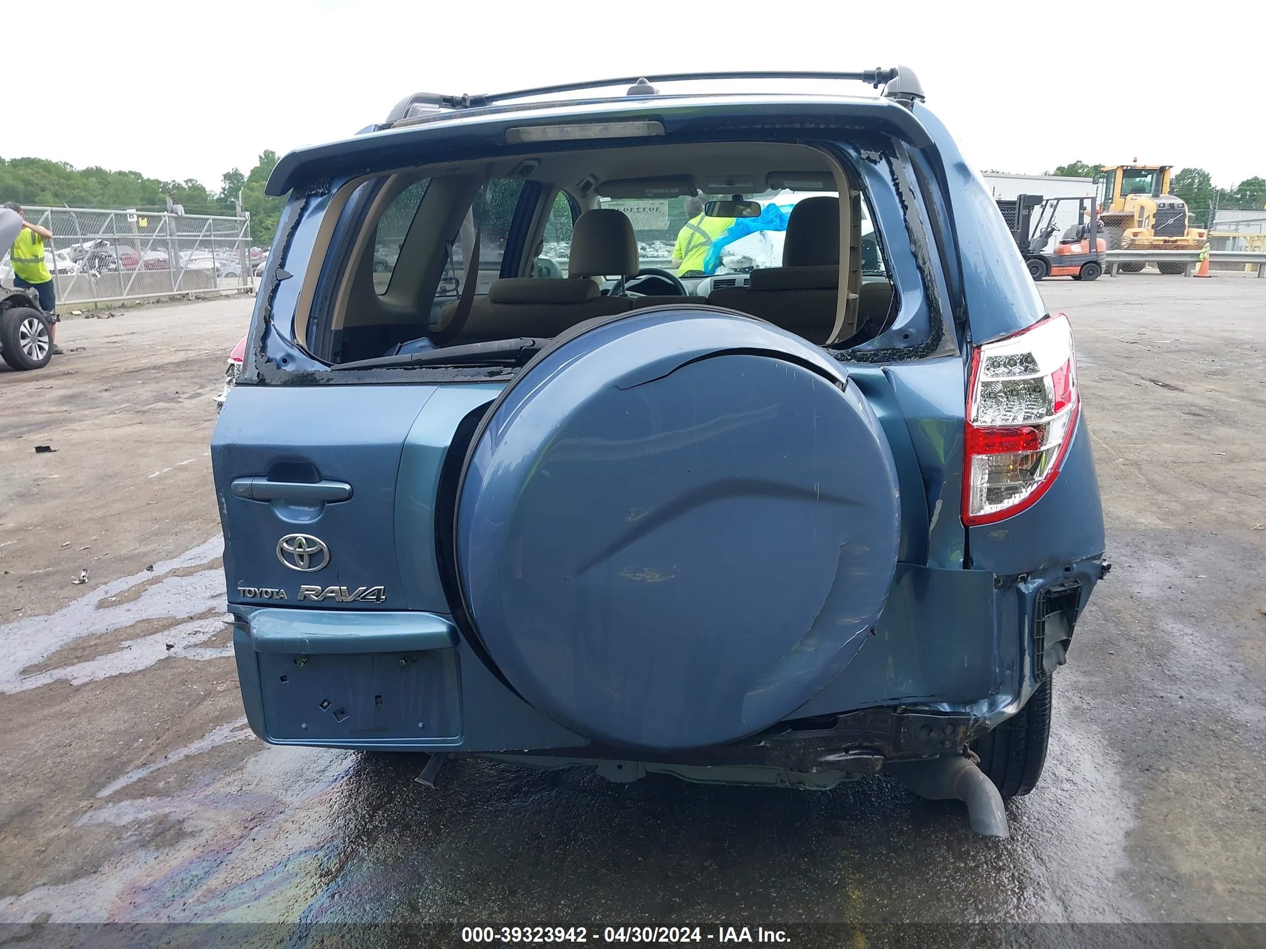 Photo 15 VIN: JTMZF33V39D014852 - TOYOTA RAV 4 