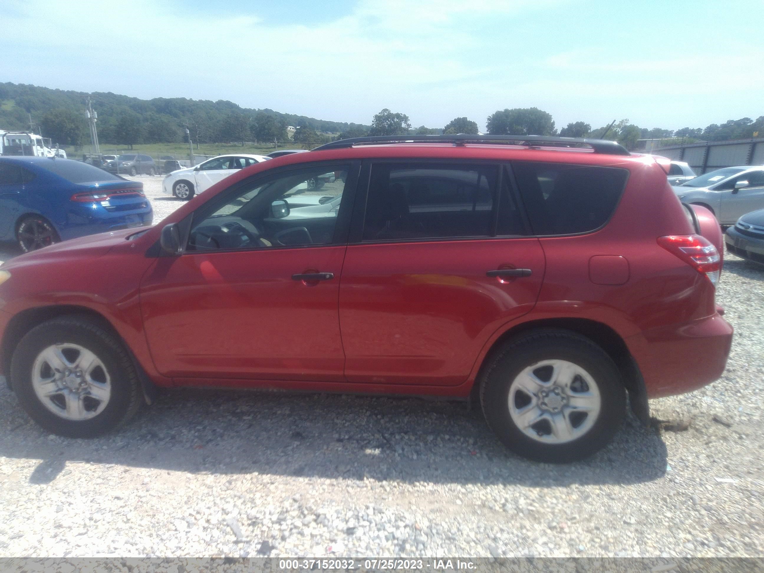 Photo 13 VIN: JTMZF33V695011907 - TOYOTA RAV 4 