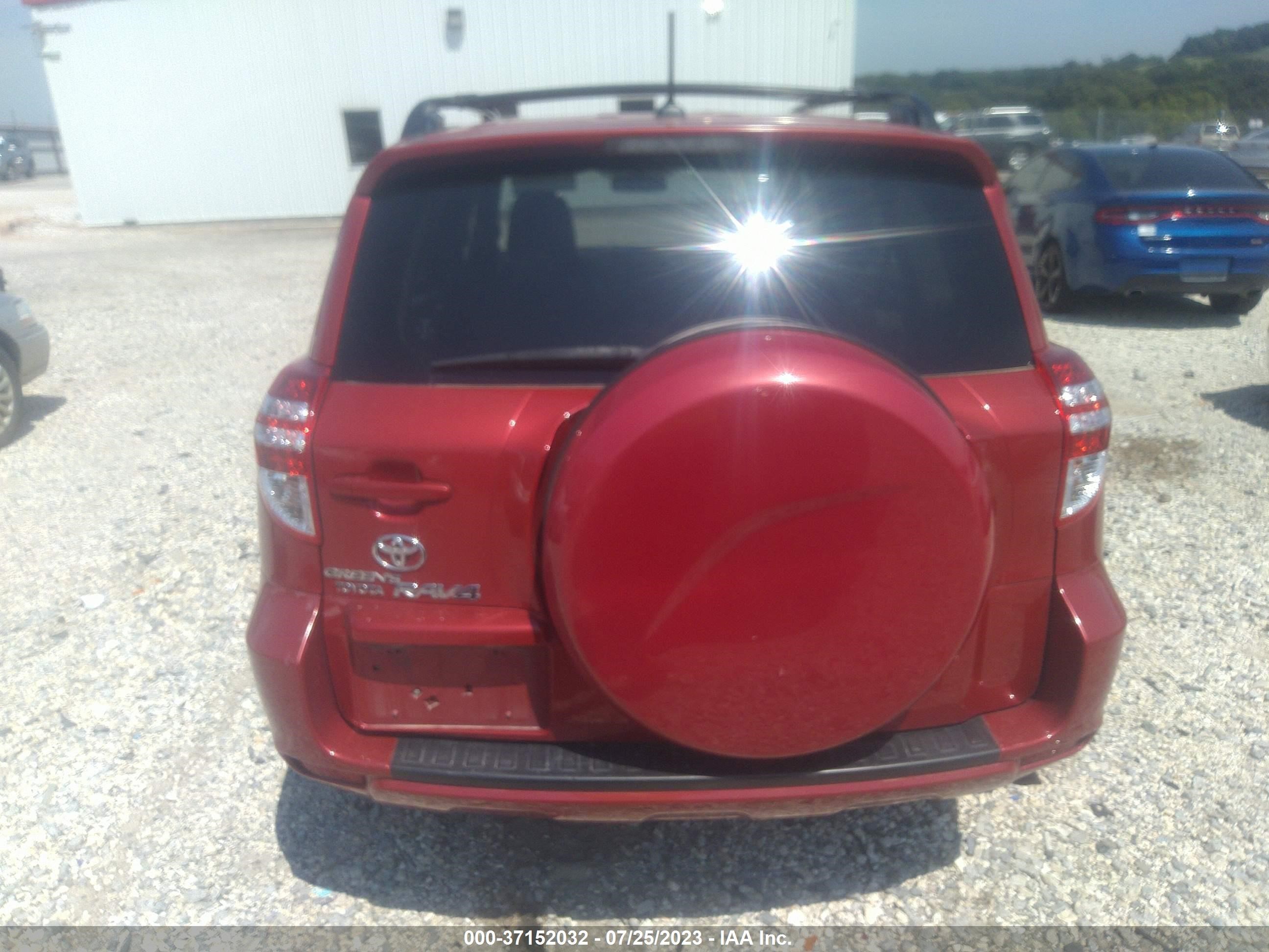 Photo 15 VIN: JTMZF33V695011907 - TOYOTA RAV 4 