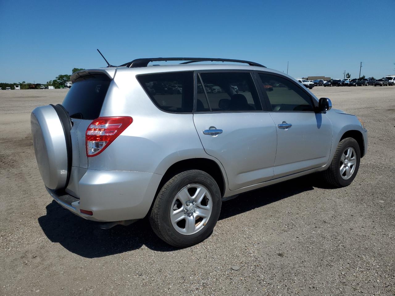 Photo 2 VIN: JTMZF33V795011186 - TOYOTA RAV 4 