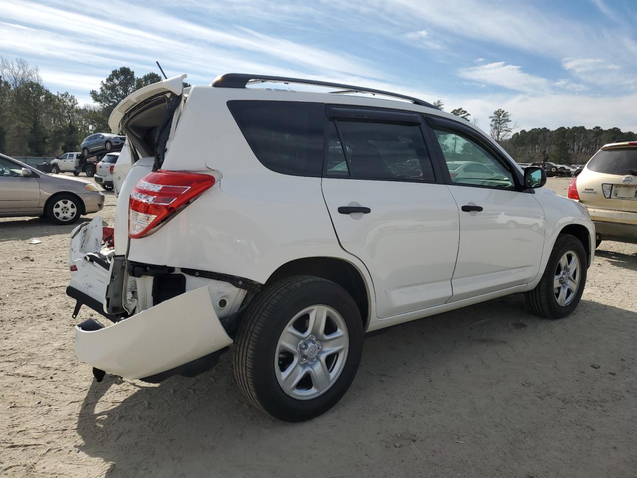 Photo 2 VIN: JTMZF33V79D014319 - TOYOTA RAV 4 