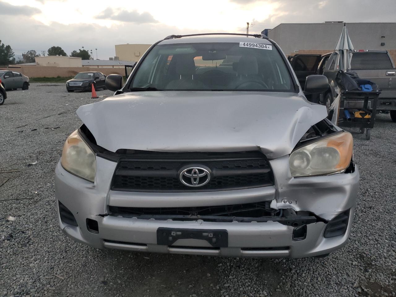 Photo 4 VIN: JTMZF35V295008743 - TOYOTA RAV 4 