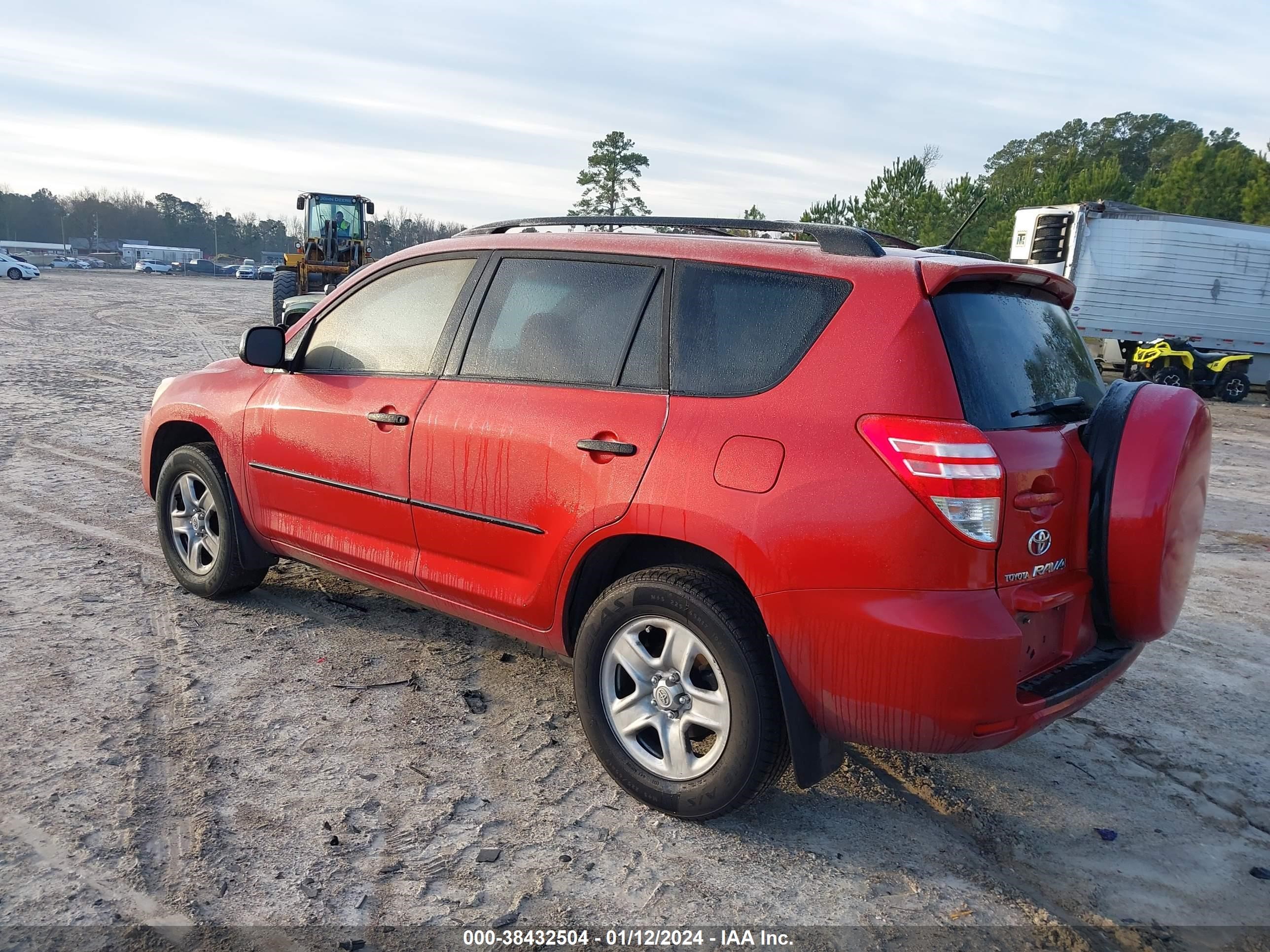 Photo 2 VIN: JTMZF4DV1AD016642 - TOYOTA RAV 4 