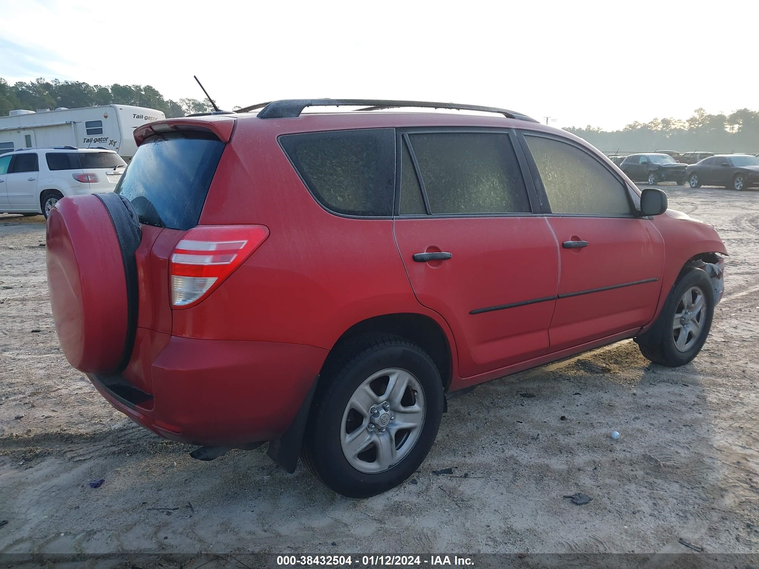 Photo 3 VIN: JTMZF4DV1AD016642 - TOYOTA RAV 4 