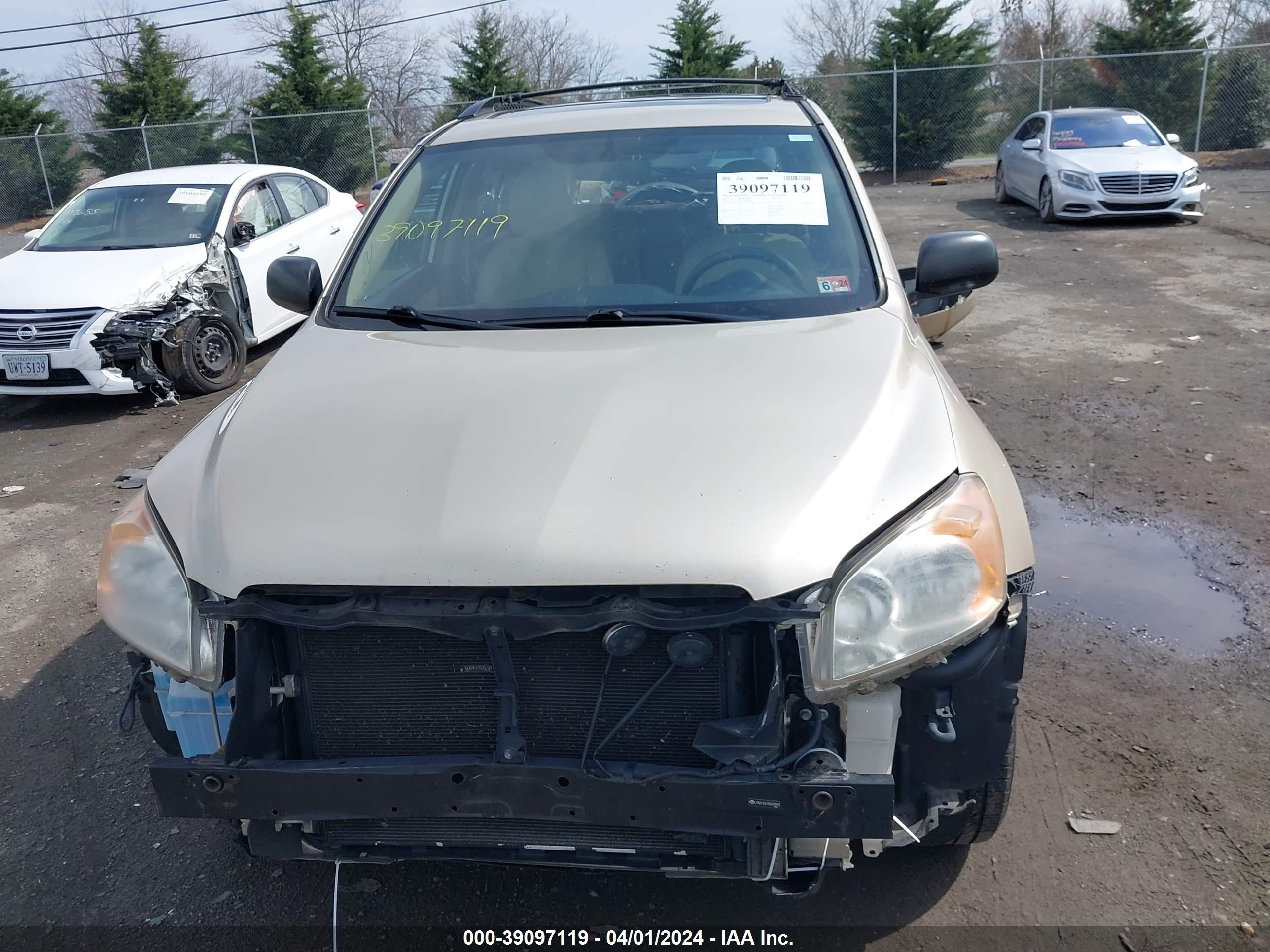 Photo 11 VIN: JTMZF4DV1B5033890 - TOYOTA RAV 4 