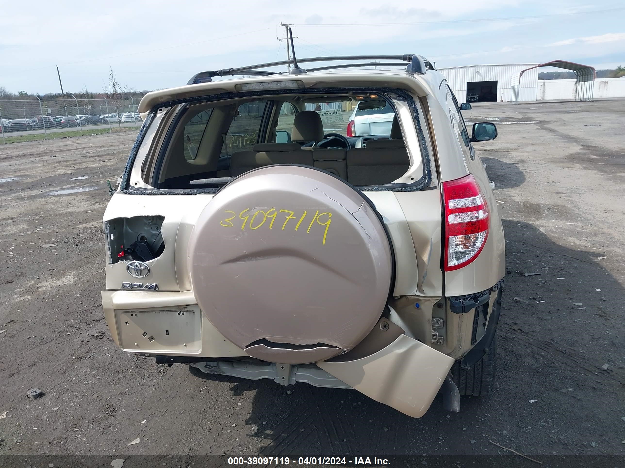 Photo 15 VIN: JTMZF4DV1B5033890 - TOYOTA RAV 4 