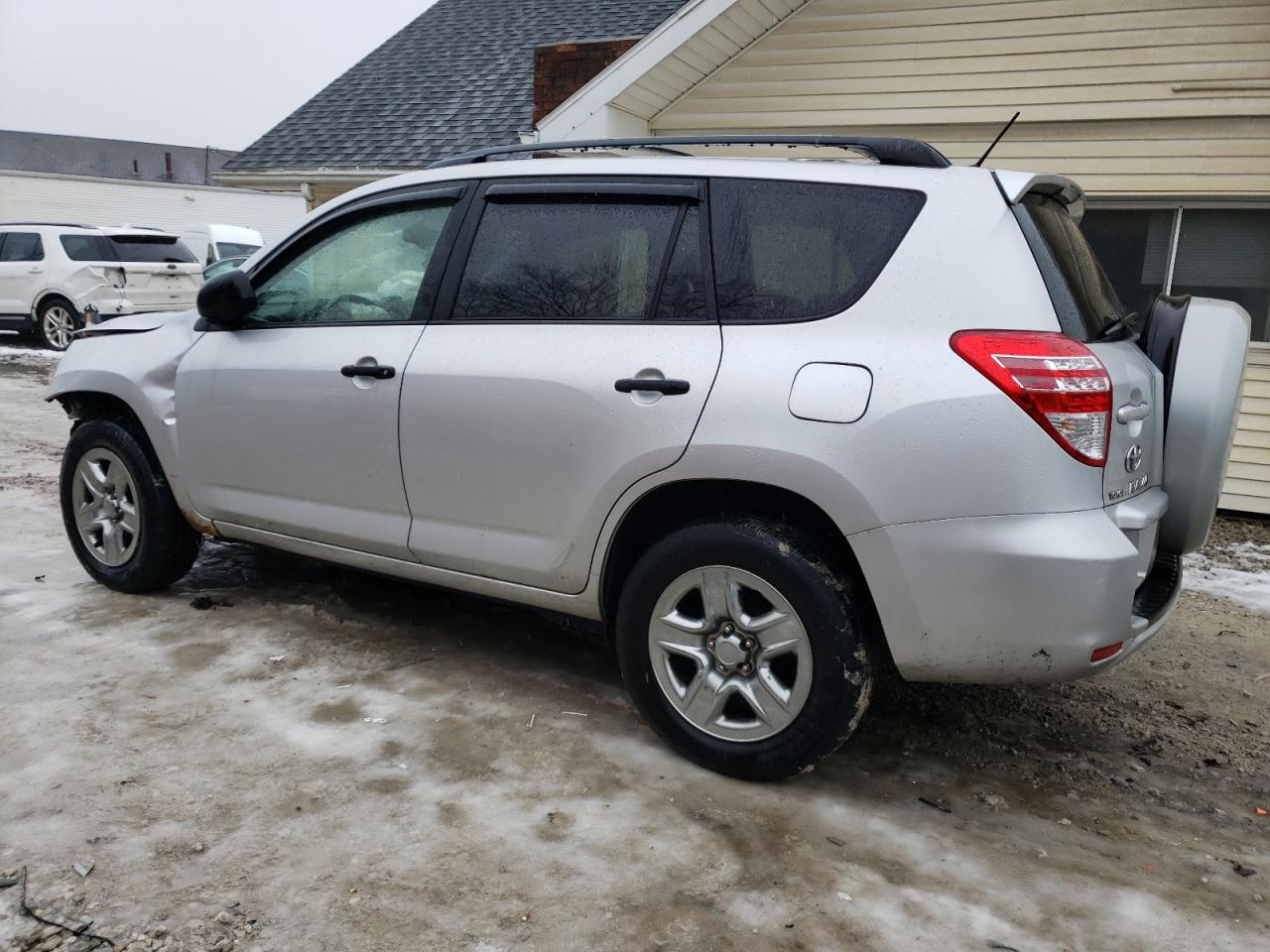 Photo 1 VIN: JTMZF4DV2AD020098 - TOYOTA RAV 4 