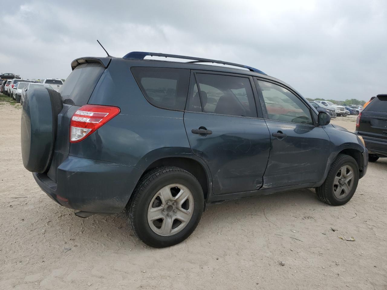 Photo 2 VIN: JTMZF4DV4AD016814 - TOYOTA RAV 4 