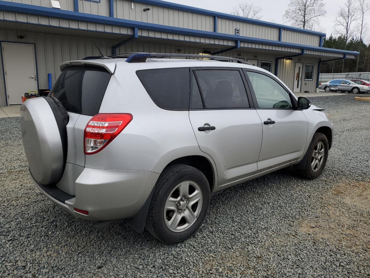 Photo 2 VIN: JTMZF4DV4AD026677 - TOYOTA RAV 4 