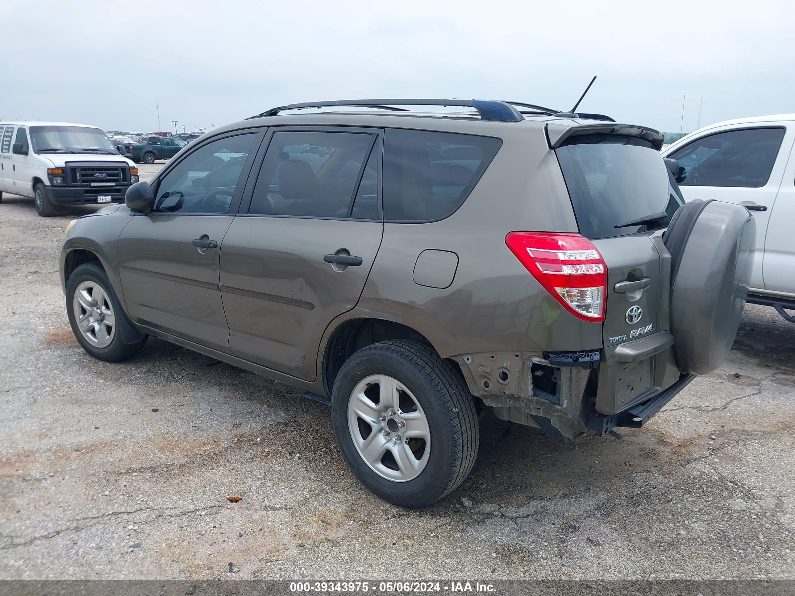 Photo 2 VIN: JTMZF4DV6AD017463 - TOYOTA RAV 4 