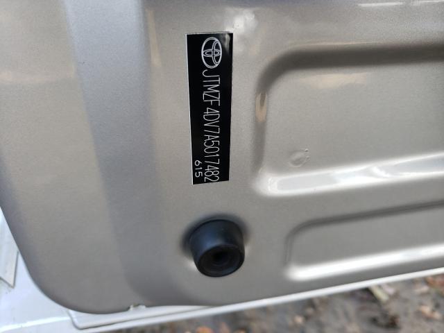 Photo 9 VIN: JTMZF4DV7A5017482 - TOYOTA RAV4 