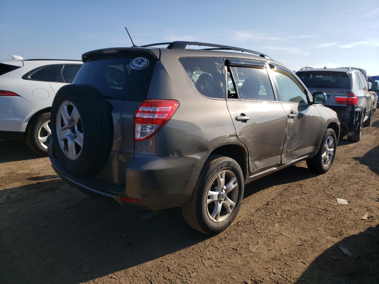 Photo 2 VIN: JTMZF4DV8BD030636 - TOYOTA RAV 4 