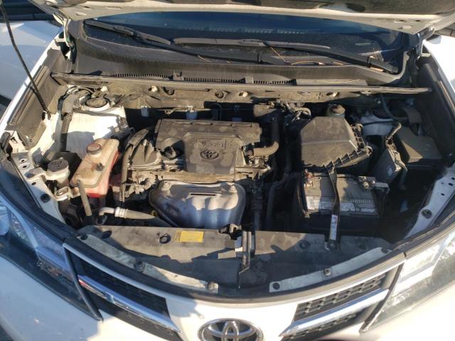 Photo 11 VIN: JTMZFREV0FD048002 - TOYOTA RAV4 LE 