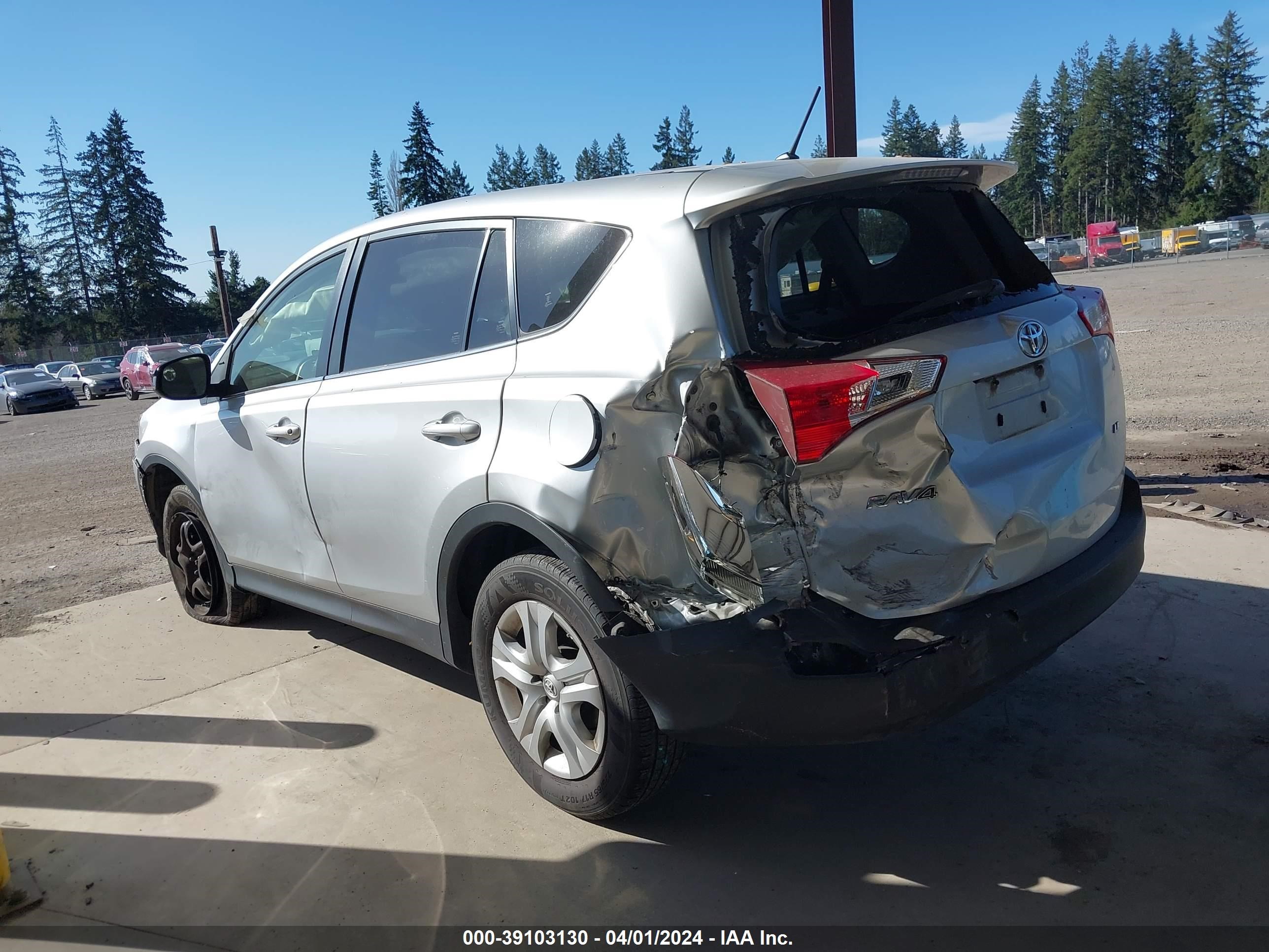 Photo 2 VIN: JTMZFREV0FJ026051 - TOYOTA RAV 4 