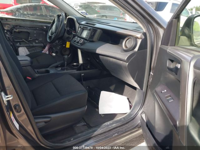 Photo 4 VIN: JTMZFREV0HJ102368 - TOYOTA RAV4 