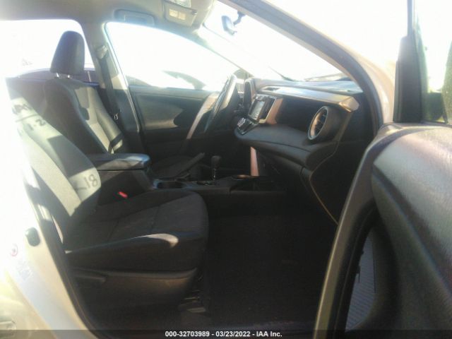 Photo 4 VIN: JTMZFREV1EJ010195 - TOYOTA RAV4 