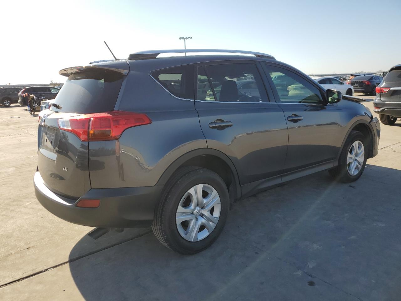 Photo 2 VIN: JTMZFREV1FD080618 - TOYOTA RAV 4 