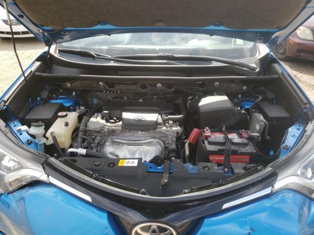 Photo 6 VIN: JTMZFREV1HJ129143 - TOYOTA RAV4 LE 