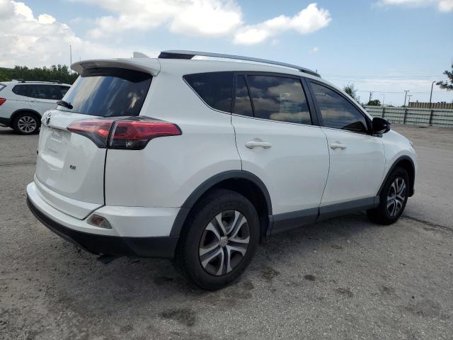 Photo 2 VIN: JTMZFREV1HJ702302 - TOYOTA RAV4 LE 