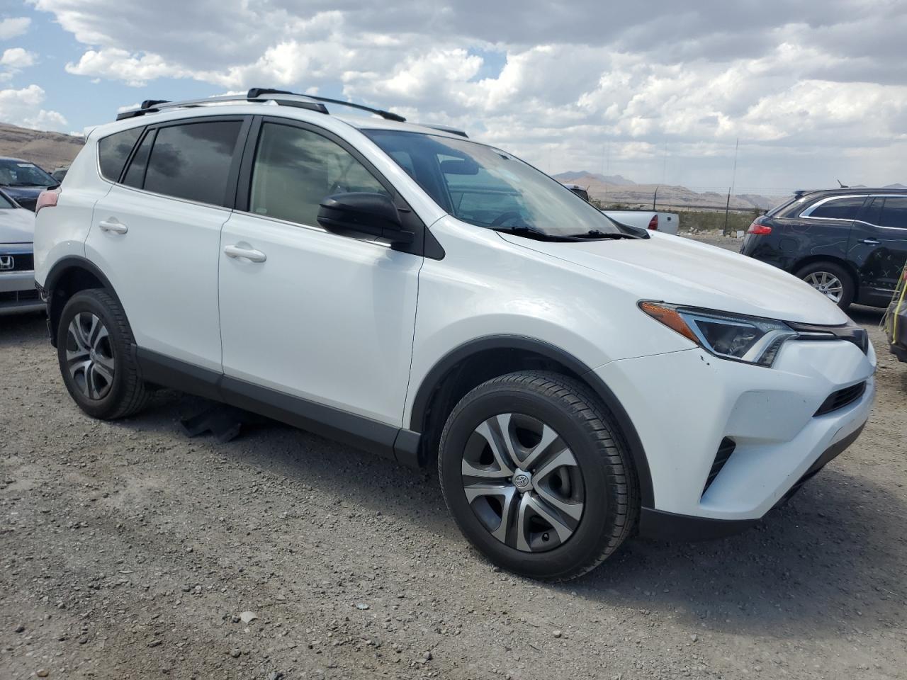 Photo 3 VIN: JTMZFREV1JJ187257 - TOYOTA RAV 4 