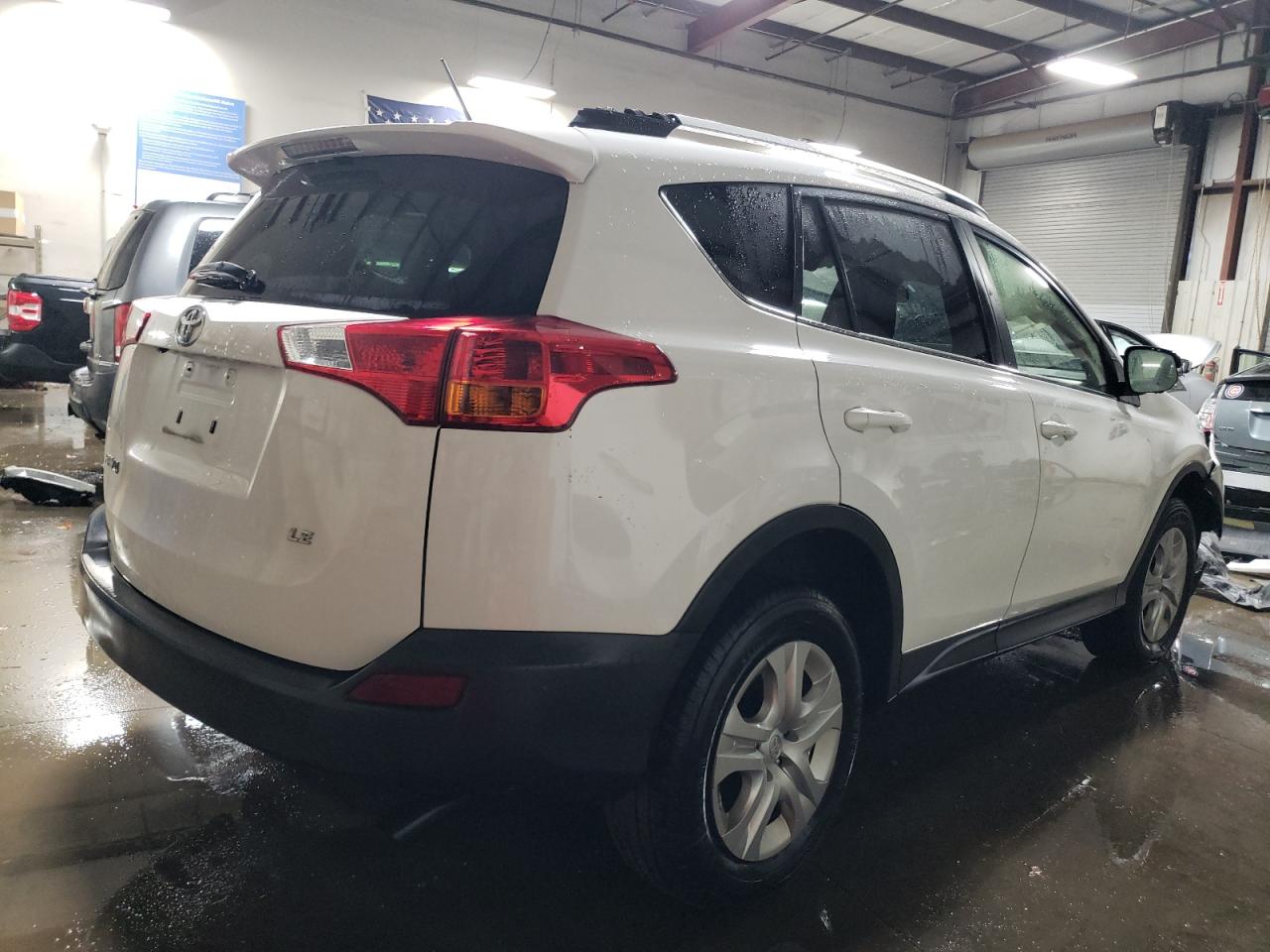 Photo 2 VIN: JTMZFREV2DD022157 - TOYOTA RAV 4 