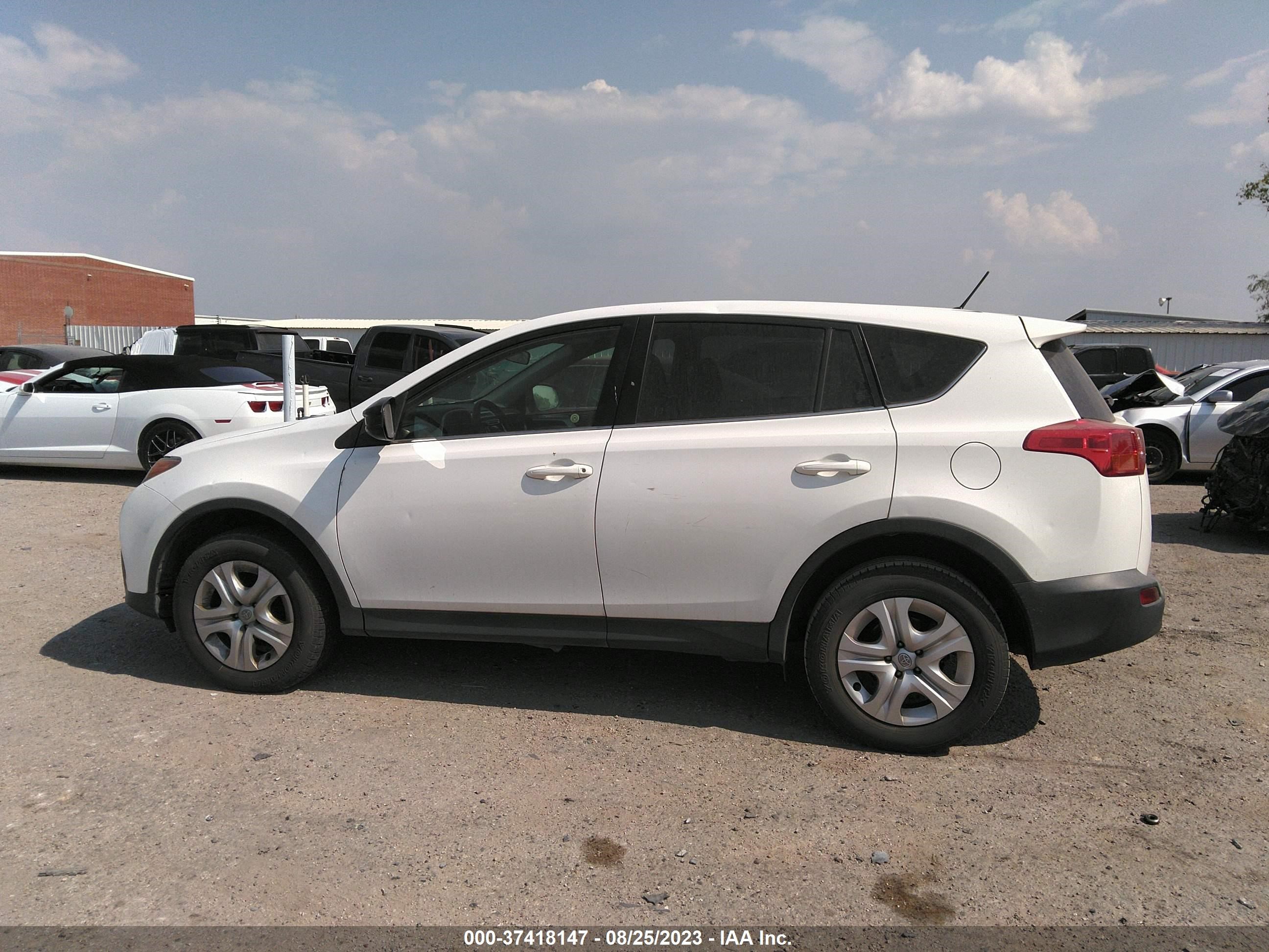 Photo 13 VIN: JTMZFREV2FJ035091 - TOYOTA RAV 4 