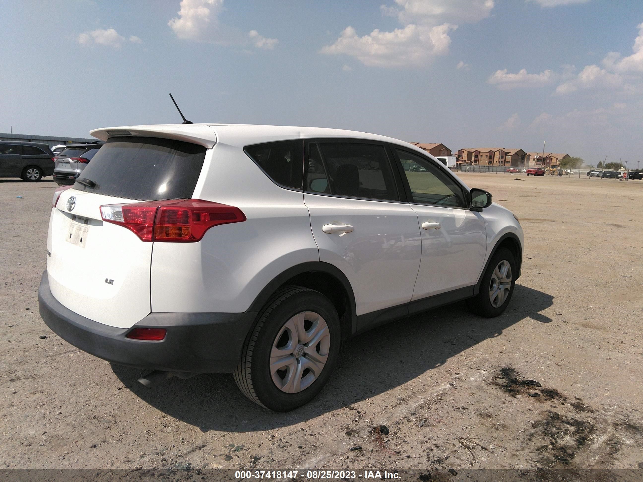 Photo 3 VIN: JTMZFREV2FJ035091 - TOYOTA RAV 4 