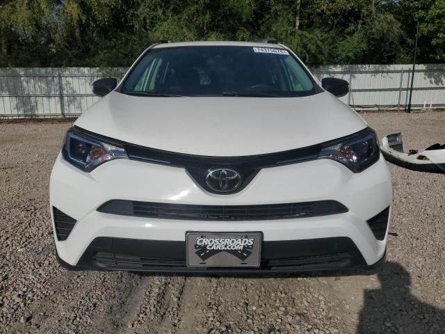 Photo 4 VIN: JTMZFREV2HJ105059 - TOYOTA RAV4 LE 