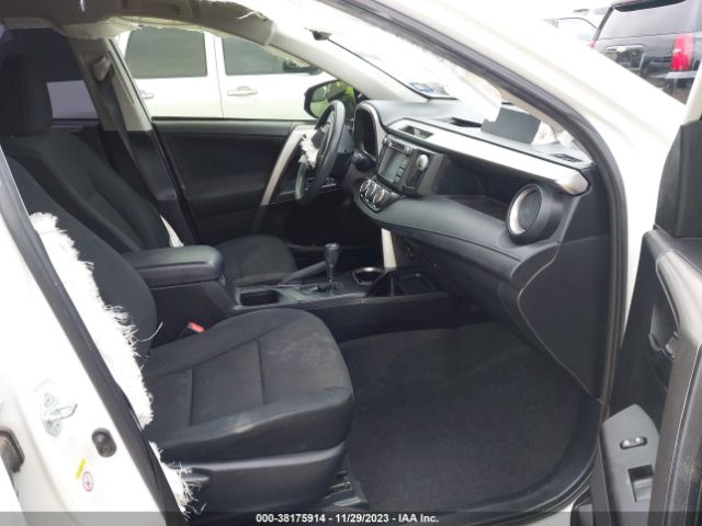 Photo 4 VIN: JTMZFREV2HJ134402 - TOYOTA RAV4 