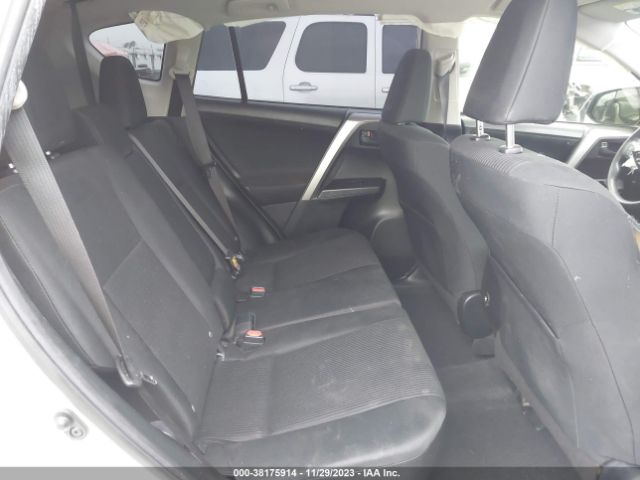 Photo 7 VIN: JTMZFREV2HJ134402 - TOYOTA RAV4 