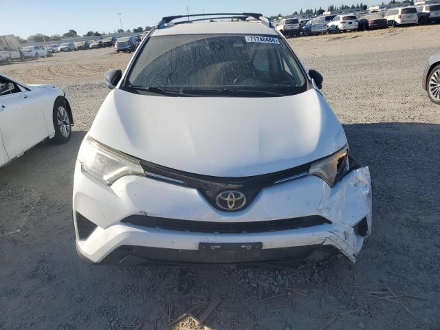 Photo 4 VIN: JTMZFREV2HJ710179 - TOYOTA RAV4 LE 