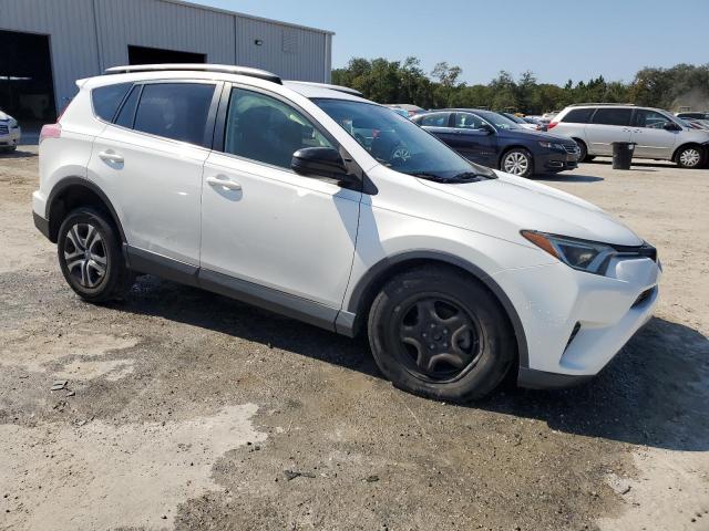 Photo 3 VIN: JTMZFREV2JJ158723 - TOYOTA RAV4 LE 