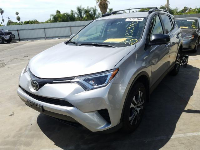 Photo 1 VIN: JTMZFREV2JJ212635 - TOYOTA RAV4 LE 