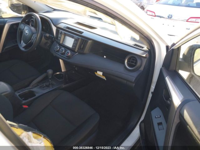 Photo 4 VIN: JTMZFREV2JJ741535 - TOYOTA RAV4 