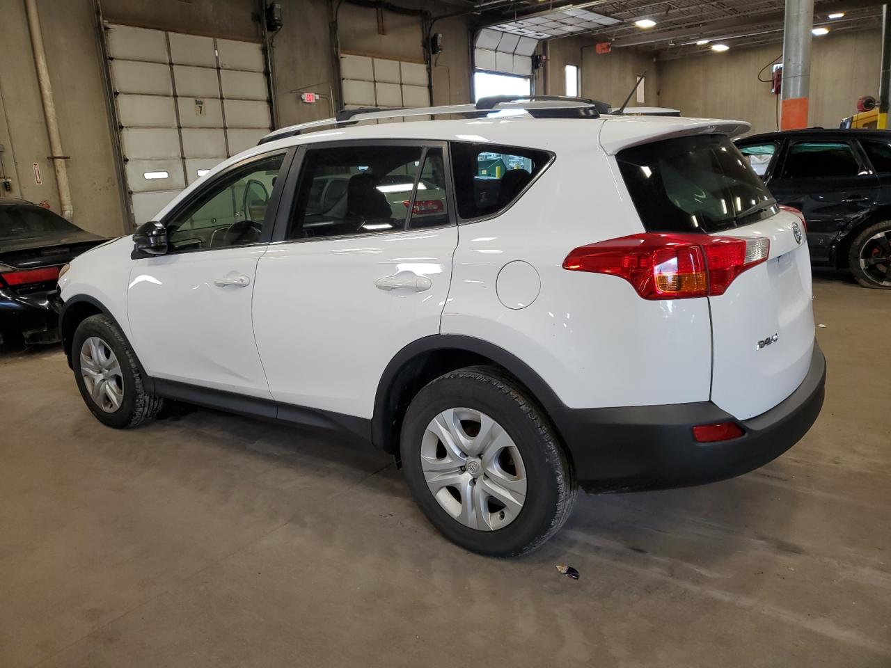 Photo 1 VIN: JTMZFREV3FD046485 - TOYOTA RAV 4 