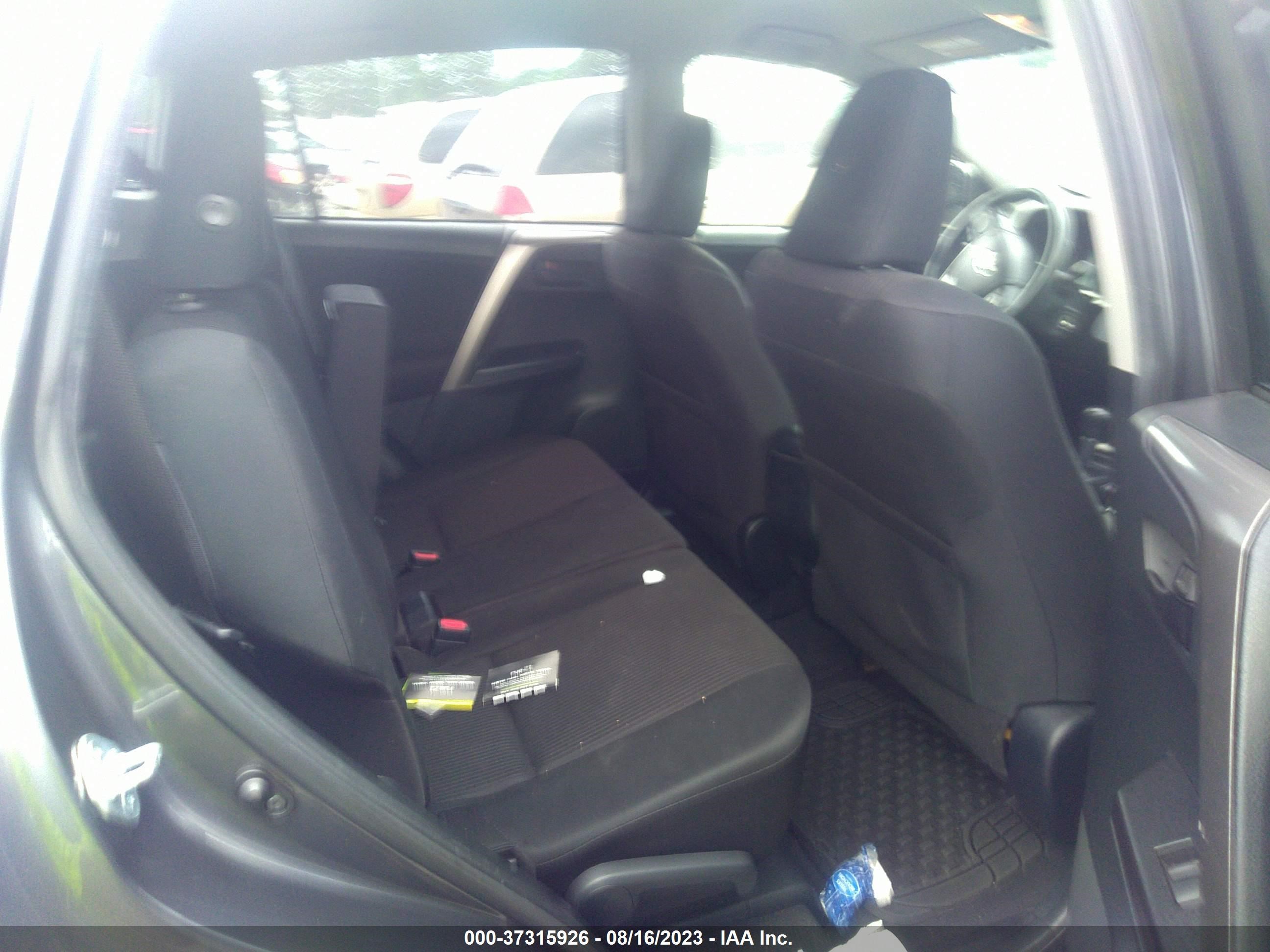 Photo 7 VIN: JTMZFREV3HJ111016 - TOYOTA RAV 4 