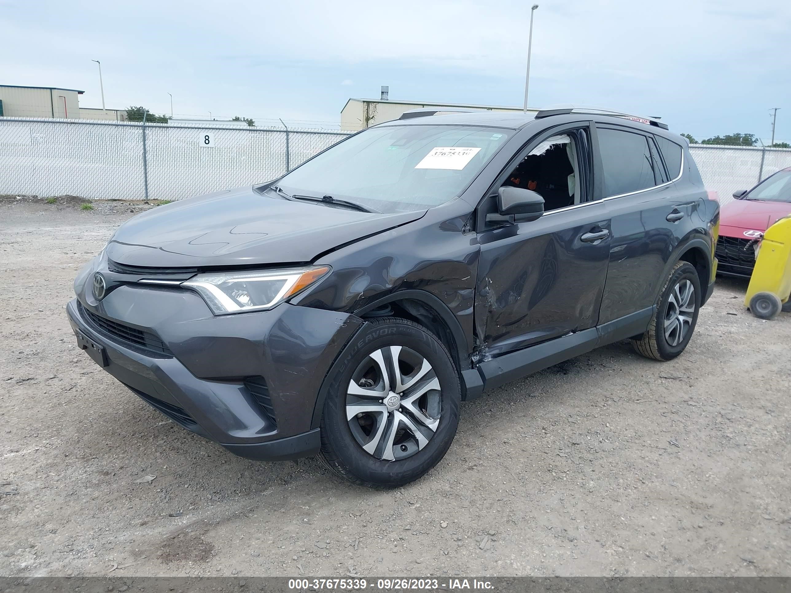 Photo 1 VIN: JTMZFREV3HJ702348 - TOYOTA RAV 4 