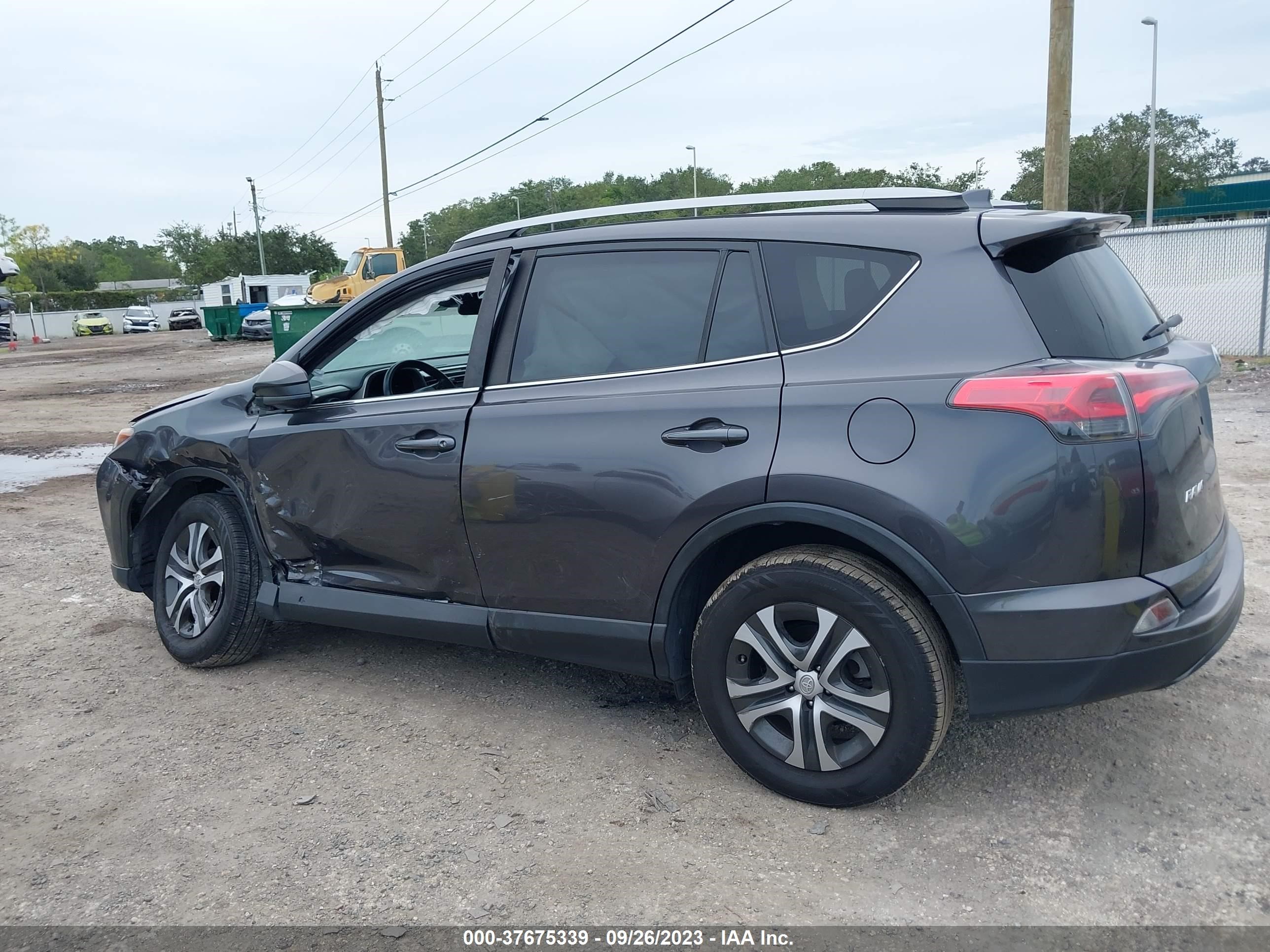 Photo 13 VIN: JTMZFREV3HJ702348 - TOYOTA RAV 4 