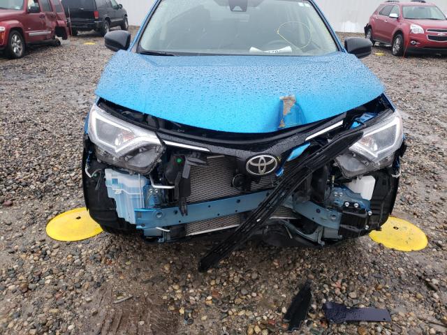 Photo 8 VIN: JTMZFREV3HJ716251 - TOYOTA RAV4 LE 