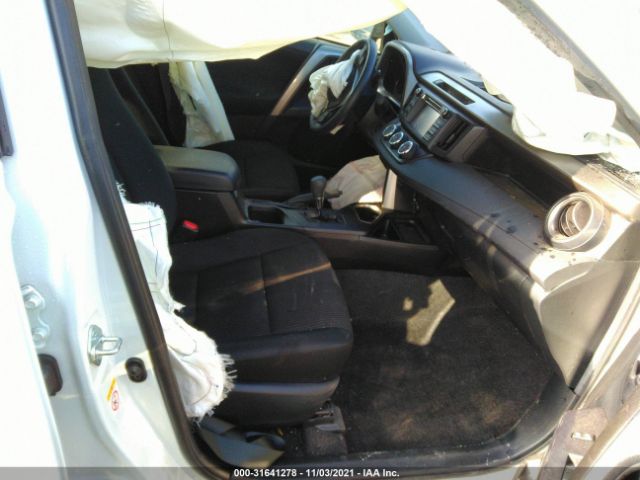 Photo 4 VIN: JTMZFREV3JJ743780 - TOYOTA RAV4 