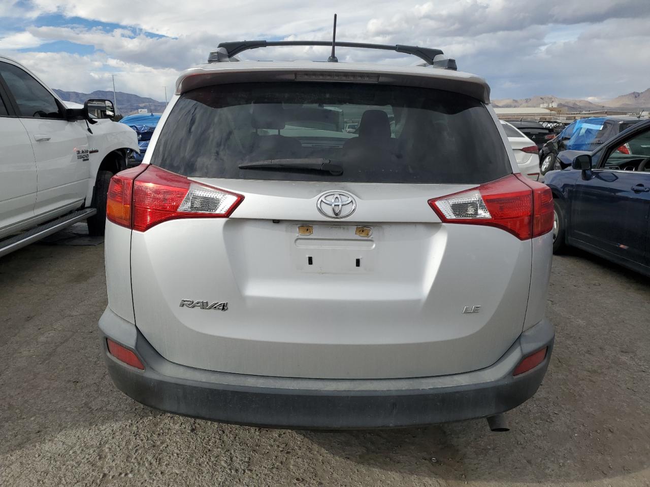 Photo 5 VIN: JTMZFREV4FJ046562 - TOYOTA RAV 4 