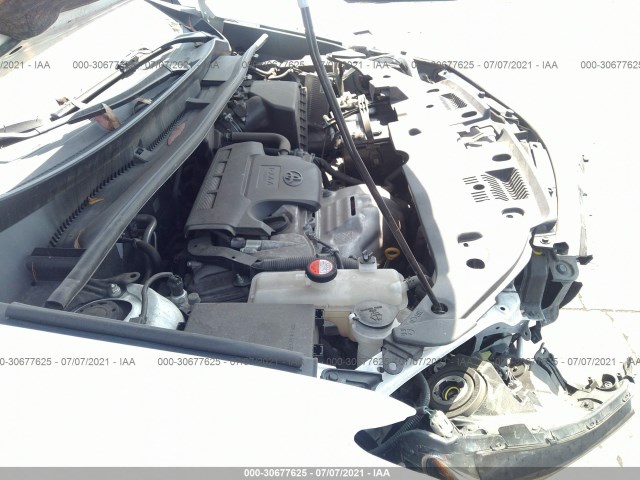 Photo 9 VIN: JTMZFREV4GJ079885 - TOYOTA RAV4 