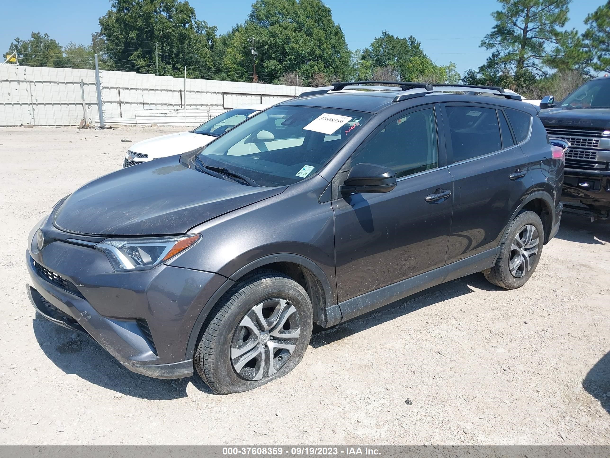 Photo 1 VIN: JTMZFREV4HJ107573 - TOYOTA RAV 4 