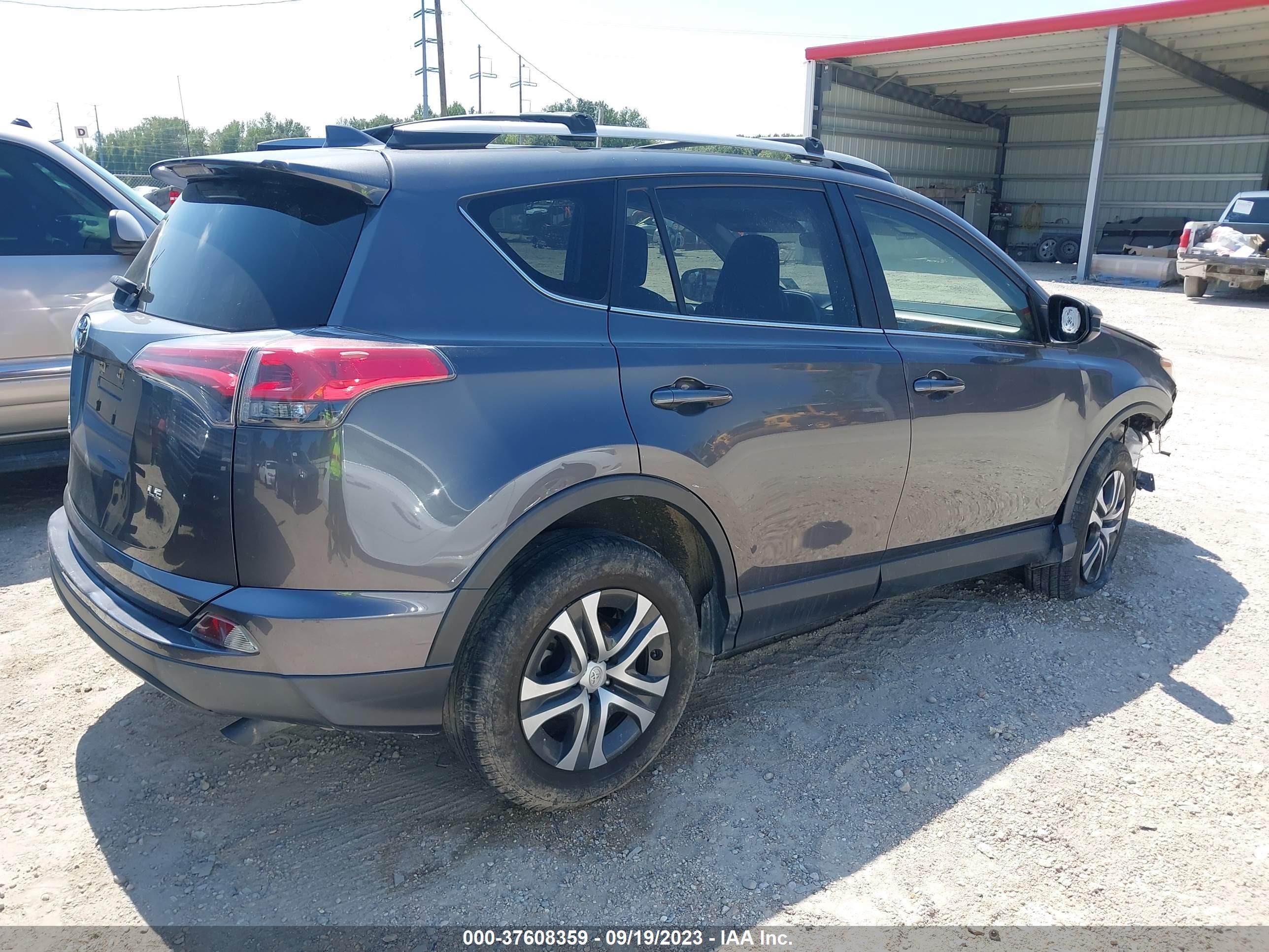 Photo 3 VIN: JTMZFREV4HJ107573 - TOYOTA RAV 4 