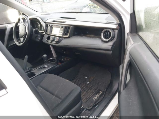 Photo 4 VIN: JTMZFREV4HJ712046 - TOYOTA RAV4 