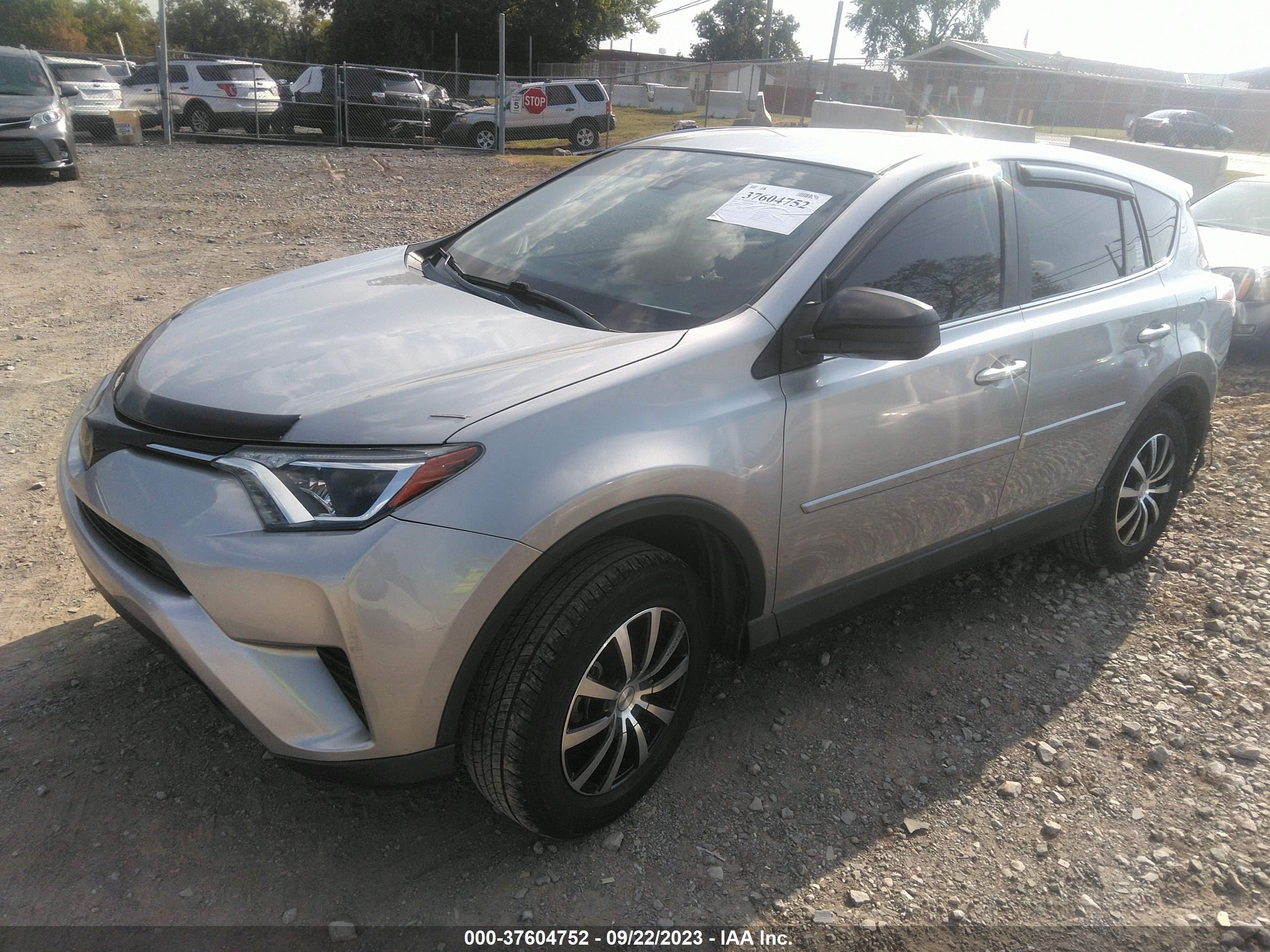 Photo 1 VIN: JTMZFREV4JJ169884 - TOYOTA RAV 4 