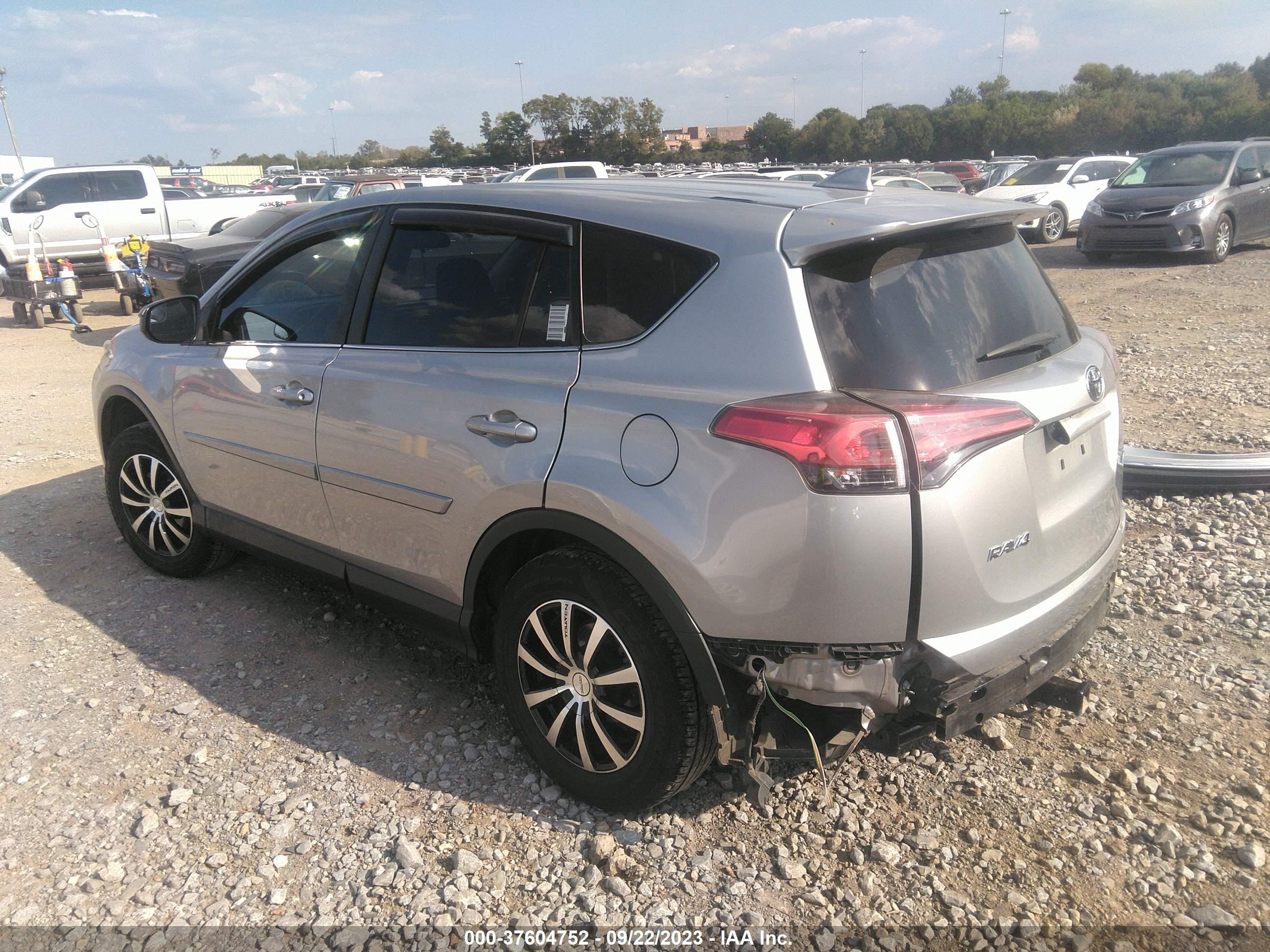 Photo 2 VIN: JTMZFREV4JJ169884 - TOYOTA RAV 4 