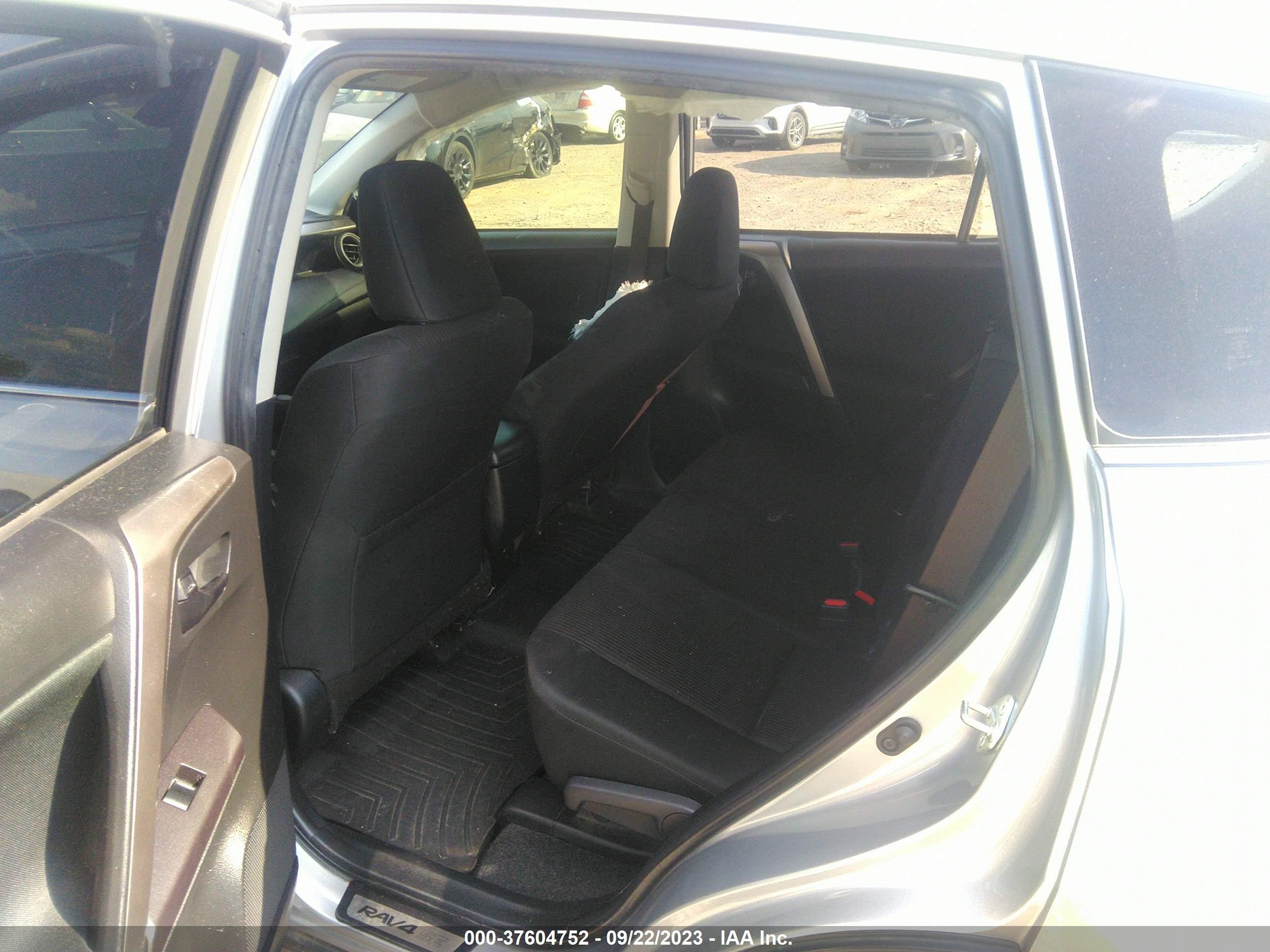 Photo 7 VIN: JTMZFREV4JJ169884 - TOYOTA RAV 4 